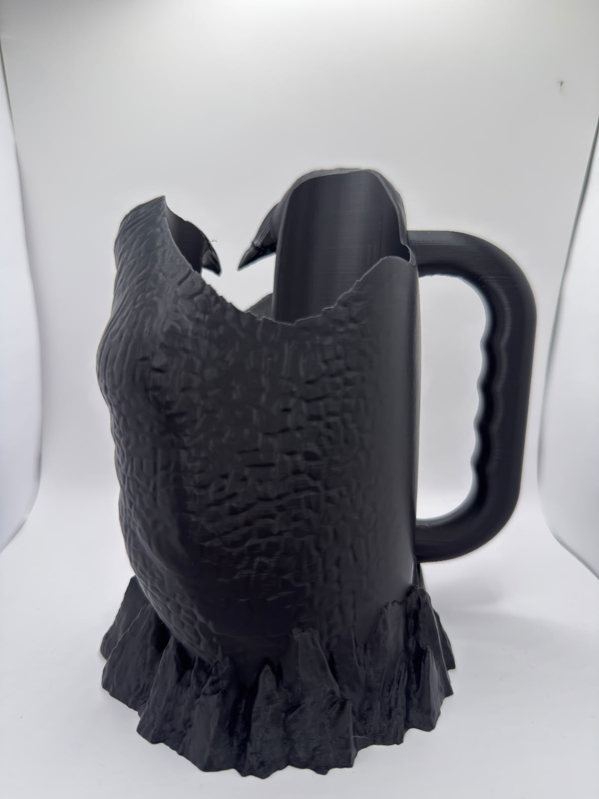 Soporte para Lata de 470 ml con Garra Gótica | Portabebidas Decorativo para Escritorio, Gaming y Regalo Original