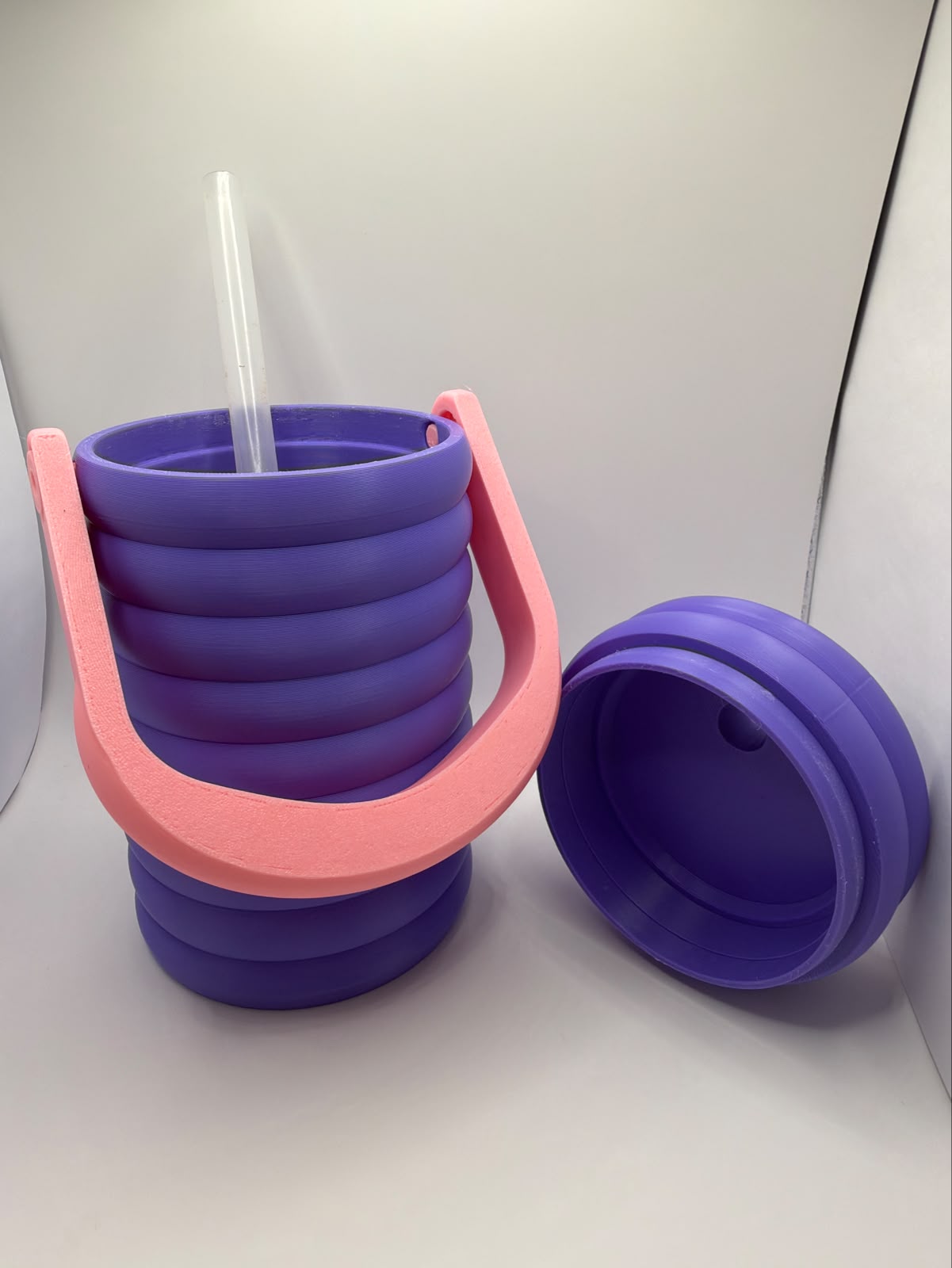 Vaso para Lata de 470 ml con Asa, Tapa y Pajita | Soporte Reutilizable Personalizable