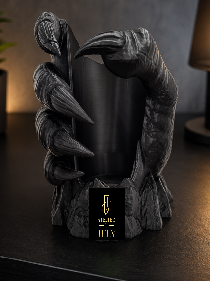 Soporte para Lata de 470 ml con Garra Gótica | Portabebidas Decorativo para Escritorio, Gaming y Regalo Original